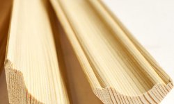 Размеры и стоимость потолочных плинтусов из дерева