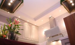 Монтаж потолка из гипсокартона с подсветкой на кухне своими руками